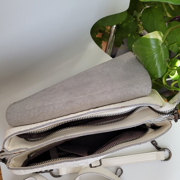 Croc Pattern Vegan Faux PU Leather bag - Picture 3 of 3